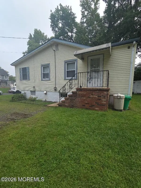 37 Euclid Avenue, Matawan, NJ 07747