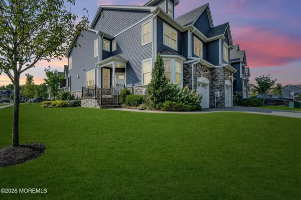 17 Kitchen Avenue, Old Bridge, NJ 08857