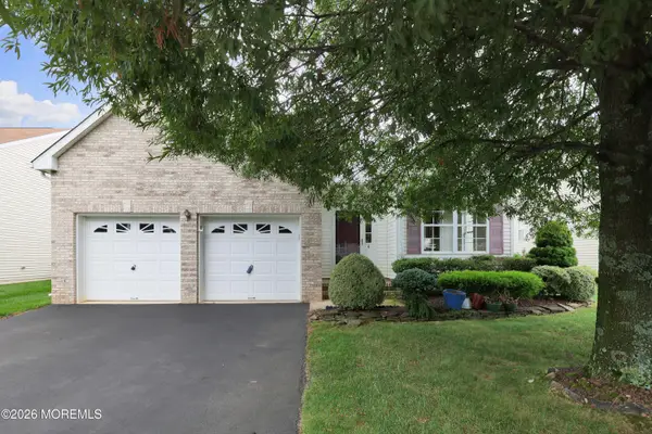 6 Silver Maple Lane, Howell, NJ 07731