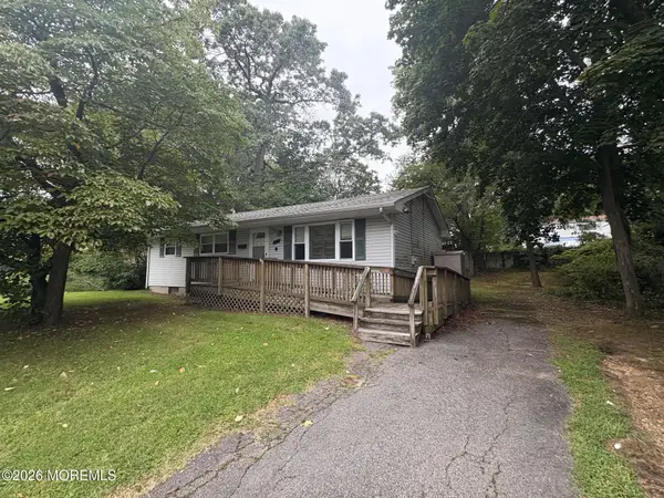 11 Brookwood Parkway, Jackson, NJ 08527