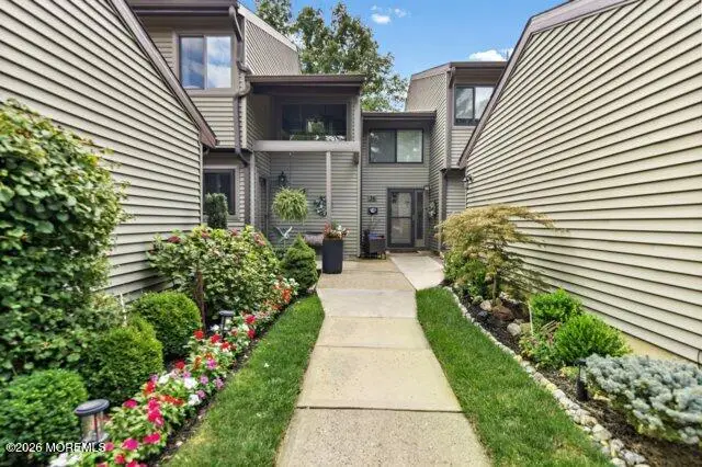 38 Berkshire Court, Red Bank, NJ 07701 - #2