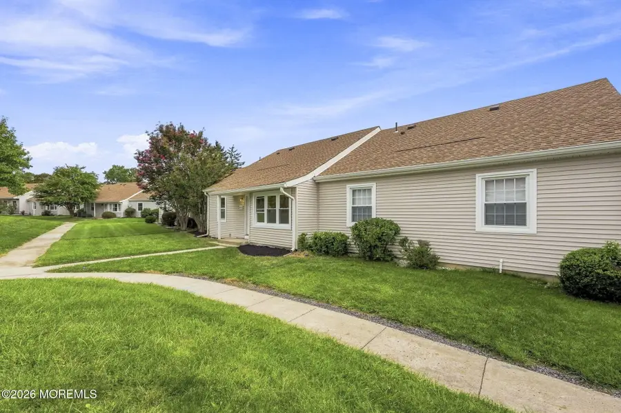 61 Piazza Vittoria #C, Freehold, NJ 07728 - #3