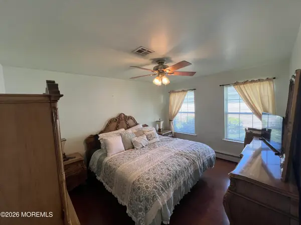 102 Clear Lake Road, Whiting, NJ 08759