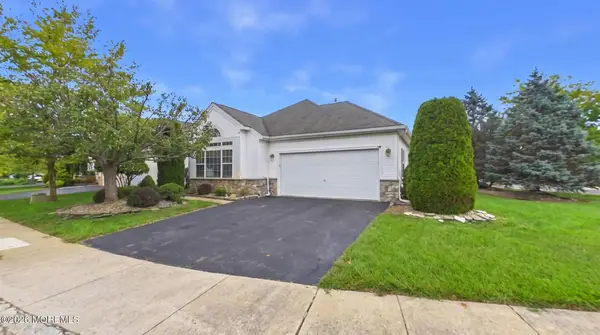 2 Daniell Court, Manchester, NJ 08759