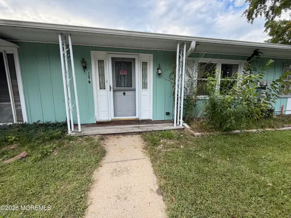 107B Edinburgh Lane #107B, Lakewood, NJ 08701