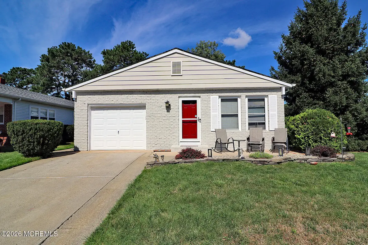 31 Buena Visa Drive, Toms River, NJ 08757 - #1