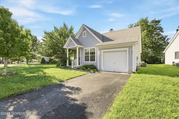 30 Fountain View Drive, Barnegat, NJ 08005