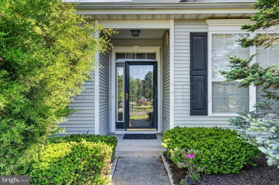 7 Allister Lane, Columbus, NJ 08022 - #2