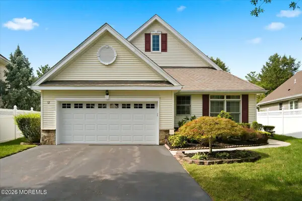 12 Chesapeake Drive, Holmdel, NJ 07733