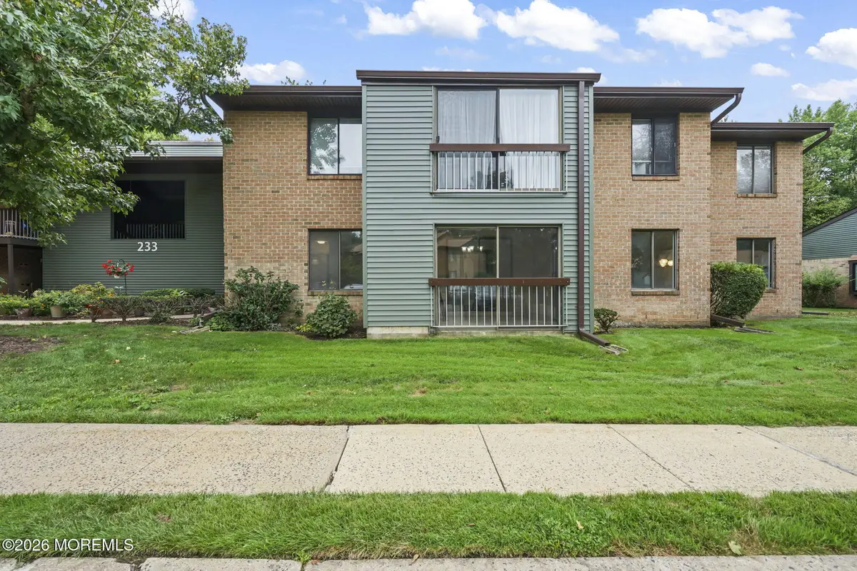 233 Medford Court #E, Manalapan, NJ 07726 - #1
