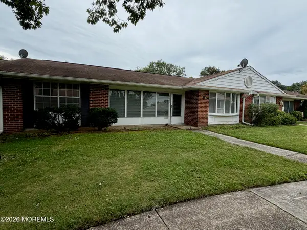 866C Inverness Court, Lakewood, NJ 08701