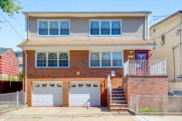 11 Burdette Place, Fairview, NJ 07022