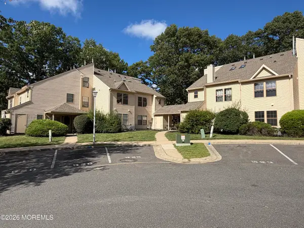 703 Fox Glove Court, Jackson, NJ 08527