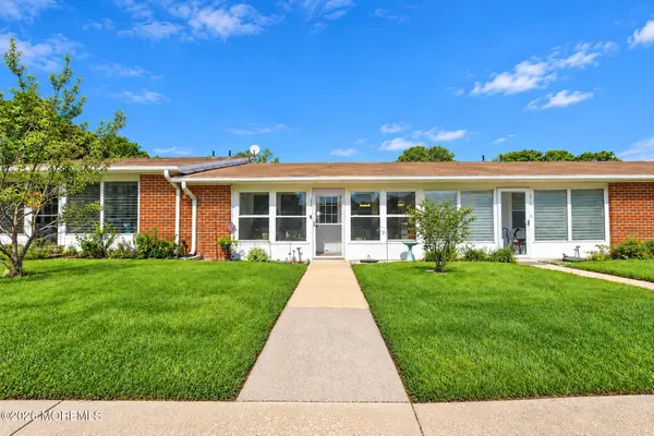 1017D Aberdeen Drive, Lakewood, NJ 08701