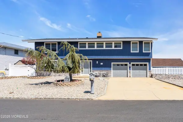 530 Bayview Drive, Toms River, NJ 08753