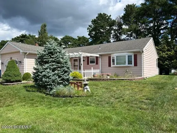 36 Innsbruck Drive, Toms River, NJ 08757