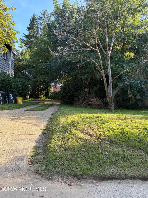203 Drs James Parker Boulevard, Red Bank, NJ 07701