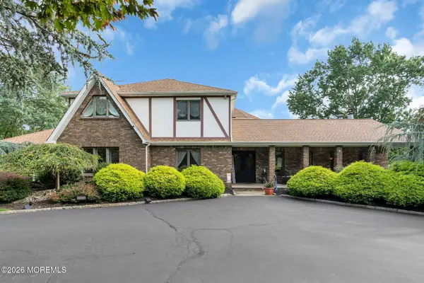 3 Peachtree Lane, Manalapan, NJ 07726