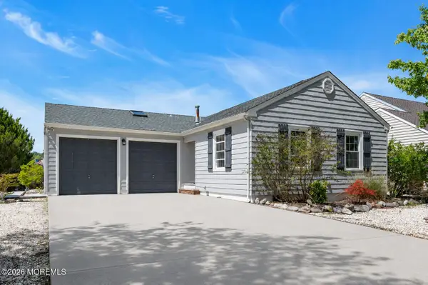 90 Spinnaker Court, Bayville, NJ 08721