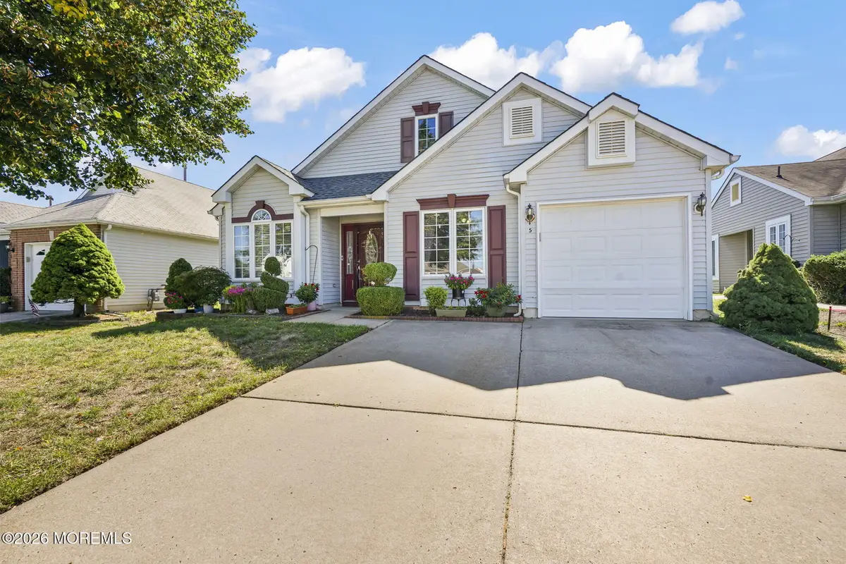 5 Grosunor Court, Jackson, NJ 08527 - #1