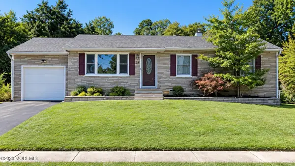 28 Woodside Drive, Howell, NJ 07731