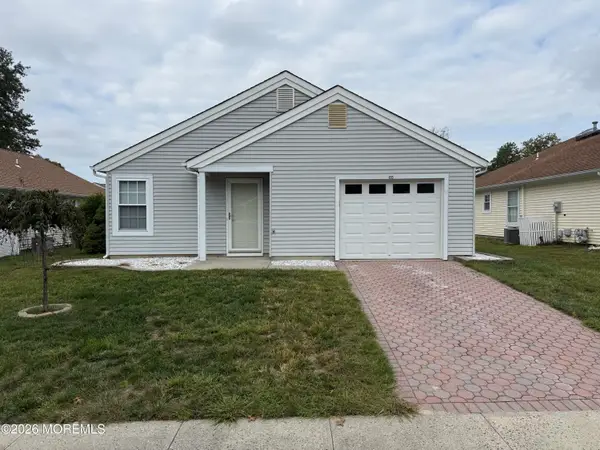 65 Pine Oak Boulevard, Barnegat, NJ 08005