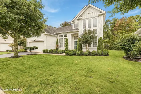 26 Pond View Circle, Barnegat, NJ 08005