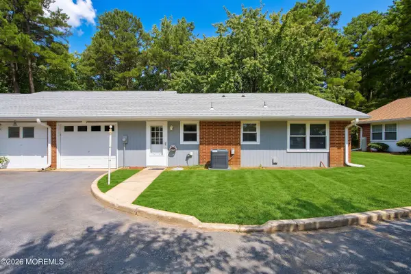 419A Chatham Court, Lakewood, NJ 08701