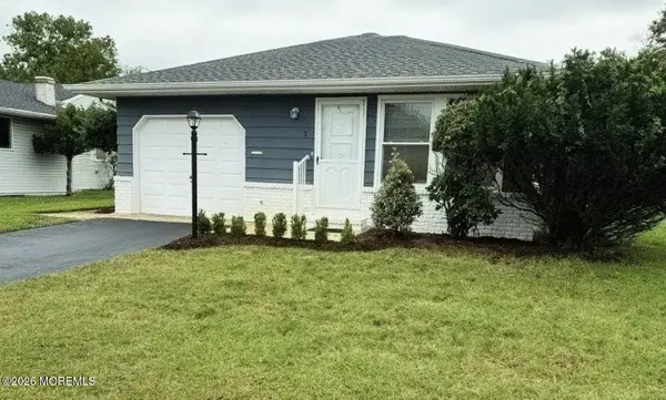 7 Bonasse Street, Toms River, NJ 08757