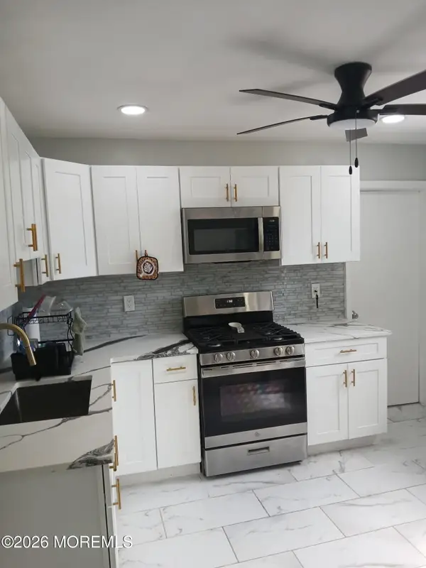 274 College Drive, Edison, NJ 08817