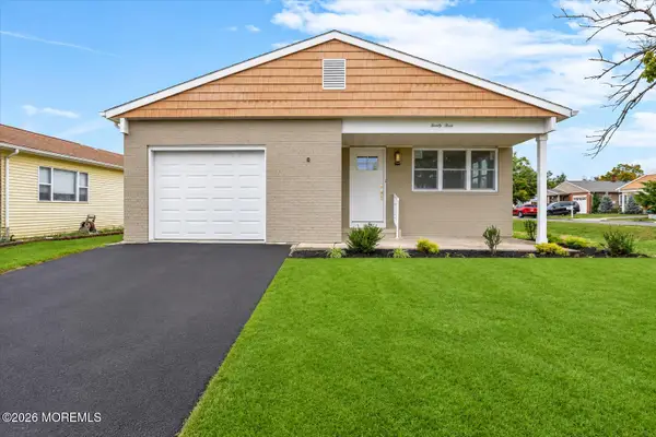 23 Longdenville Street, Toms River, NJ 08757
