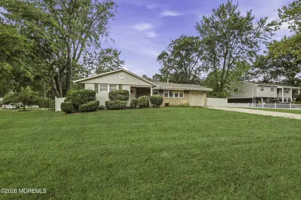 1006 Amethyst Drive, Toms River, NJ 08753
