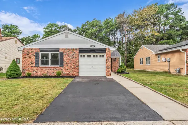 18 Whitecap Way, Brick, NJ 08723