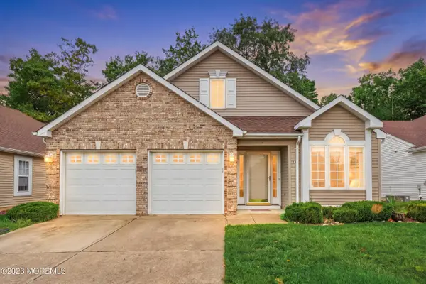 16 Angus Court, Jackson, NJ 08527