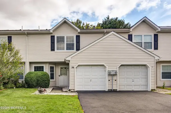 76 Harbor Circle, Freehold, NJ 07728