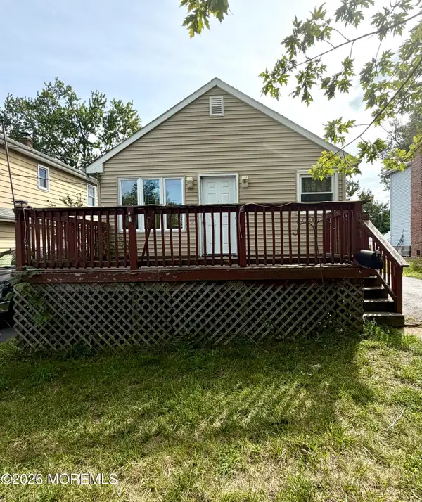 124 Burlington Avenue, Leonardo, NJ 07737