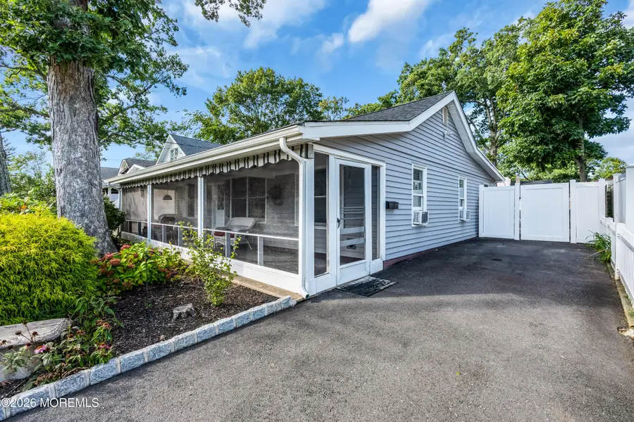 604 Monmouth Avenue, Spring Lake, NJ 07762 - #3