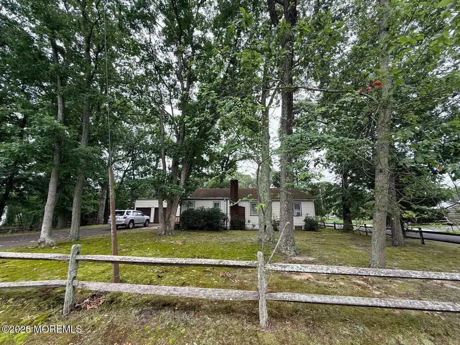 538 Lincoln Avenue, Oakhurst, NJ 07755 - #2