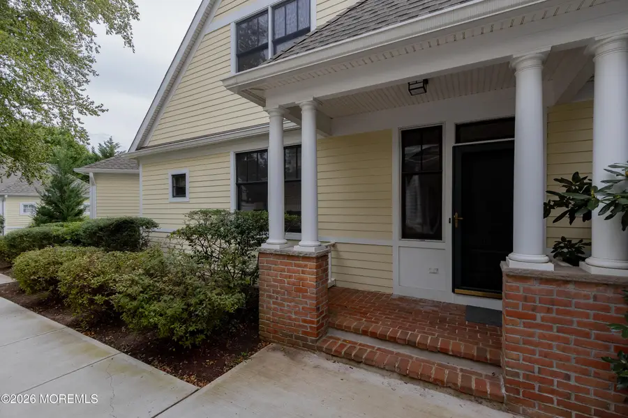 21 Adams Way, Shrewsbury, NJ 07702 - #2