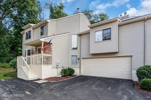 20 Oxford Lane, Middletown, NJ 07748