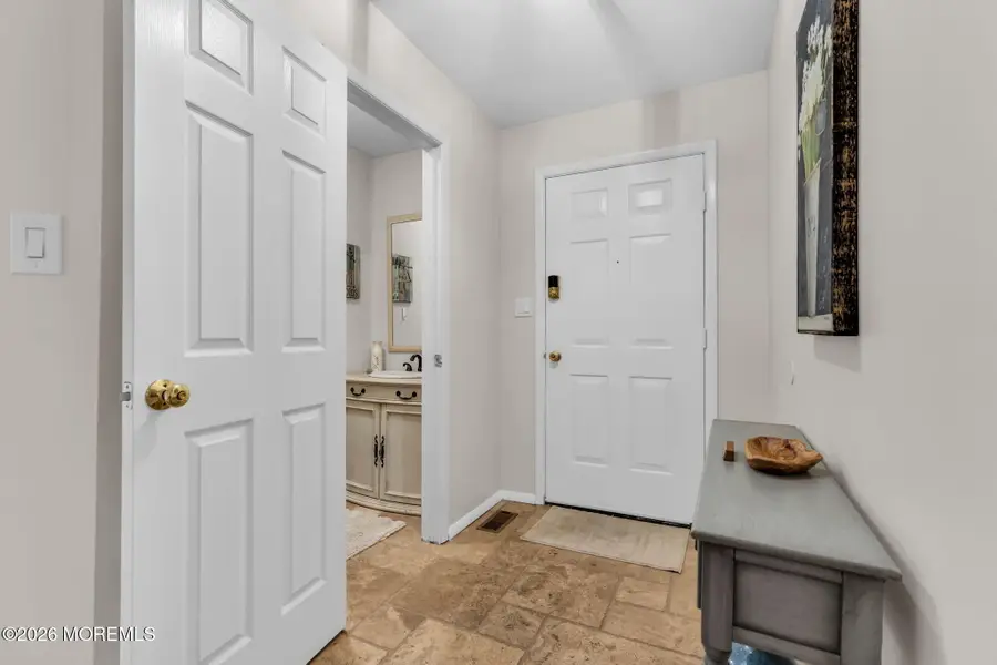 20 Oxford Lane, Middletown, NJ 07748 - #3