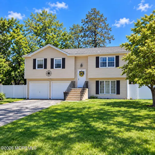 555 Oregon Avenue, Brick, NJ 08724