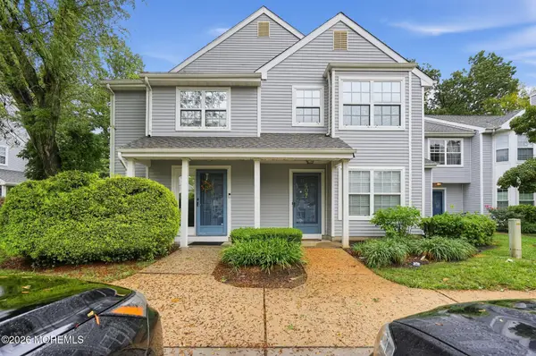 407 Hampton Court, Manalapan, NJ 07726