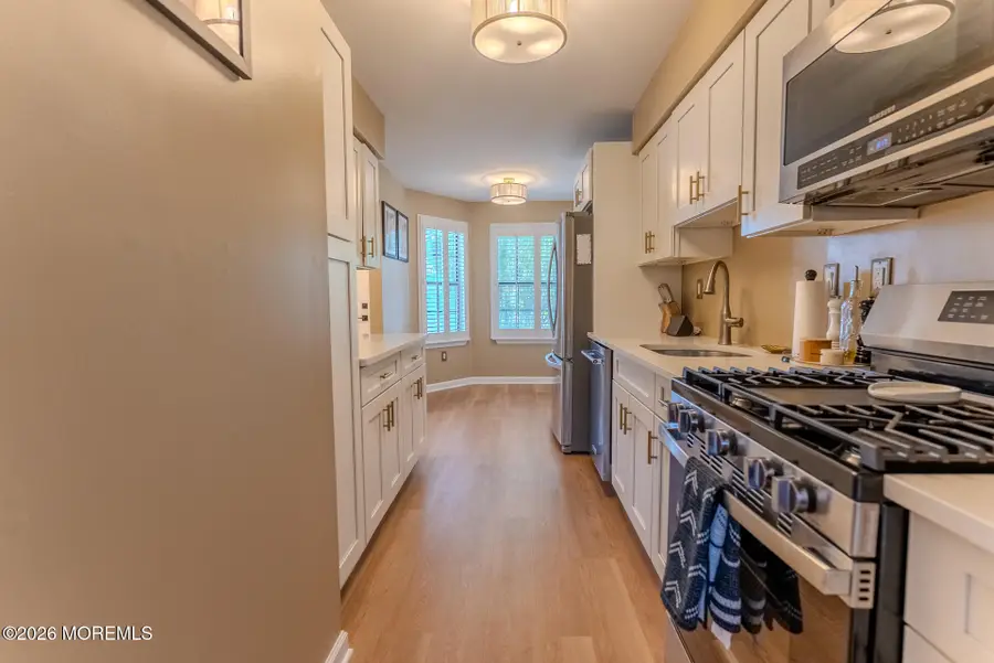 33 Farragut Square, Freehold, NJ 07728 - #3