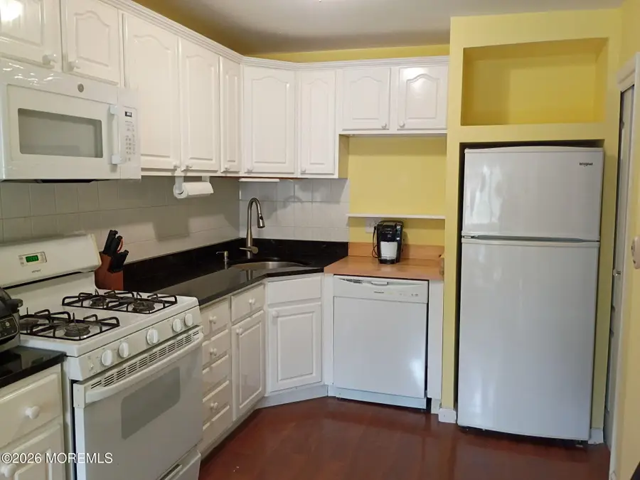 6 Lake Avenue #3B, East Brunswick, NJ 08816 - #2