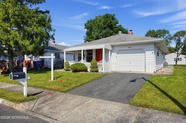 13 Venezia Street, Toms River, NJ 08757