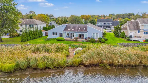 7 Leeward Court, Oceanport, NJ 07757