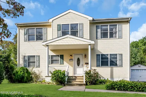 652 Brookside Drive, Belford, NJ 07718