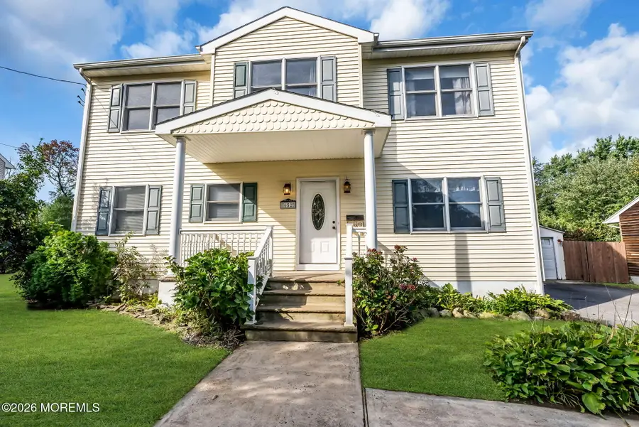 652 Brookside Drive, Belford, NJ 07718 - #3