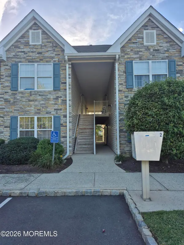 220 Wedgewood Circle, Belford, NJ 07718